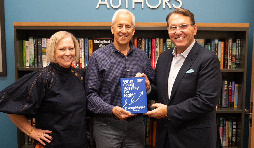 Danny Meyer talks leadership and how St. Louis shaped his world-class approach to hospitality with Ron Kitchens at St. Louis County Library